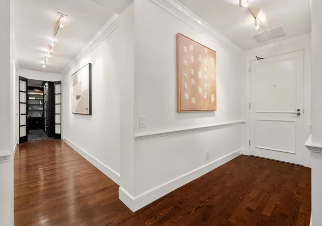 Photo 3 of Sale Pending at 300 Boylston Swtreet #711, Boston, MA 02116 | MLS# 73570409 | Listing updated on 2026-09-17