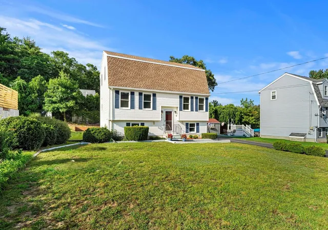 Photo 3 of Sale Pending at 58 Cinnamon Cir, Tewksbury, MA 01876 | MLS# 73572552 | Listing updated on 2026-09-29