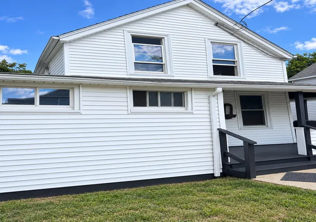 Photo 2 of Single family home for sale at 276 Manet Ave, Quincy, MA 02169 | MLS# 73572232 | Listing updated on 2026-09-15