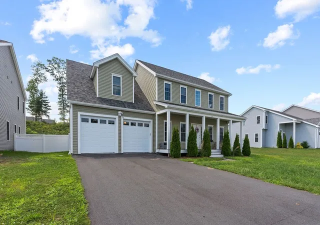Photo 3 of Single family home for sale at 29 Tea Party Dr #29, Uxbridge, MA 01569 | MLS# 73574751 | Listing updated on 2026-09-18