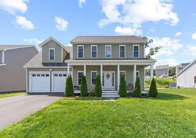 Photo 3 of Single family home for sale at 29 Tea Party Dr #29, Uxbridge, MA 01569 | MLS# 73574751 | Listing updated on 2026-09-18