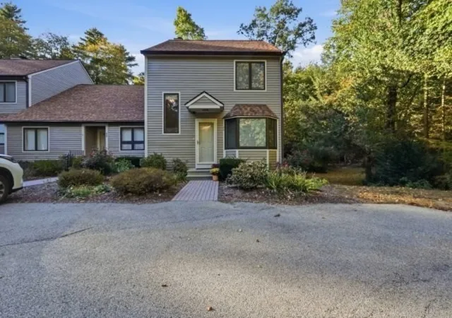 Photo 3 of Condo for sale at 66 Bentwood Dr #66, Sturbridge, MA 01566 | MLS# 73588764 | Listing updated on 2026-10-12