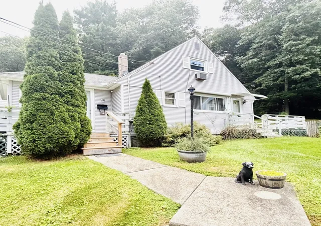 Photo 1 of Sale Pending at 433 Gifford St, Springfield, MA 01118 | MLS# 73571057 | Listing updated on 2026-09-19