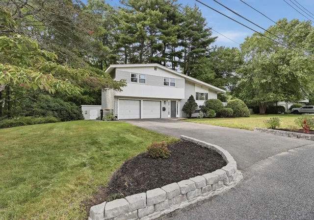 Photo 2 of Single family home for sale at 27 Clearview Dr, Framingham, MA 01701 | MLS# 73575185 | Listing updated on 2026-09-14