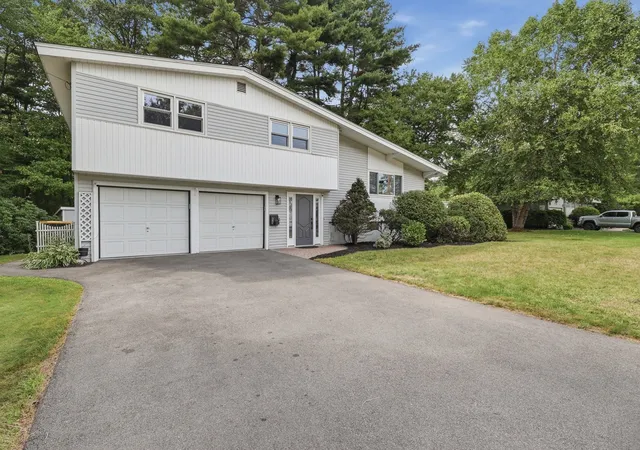 Photo 3 of Single family home for sale at 27 Clearview Dr, Framingham, MA 01701 | MLS# 73575185 | Listing updated on 2026-09-14