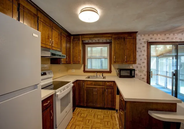 Photo 3 of Single family home for sale at 67 Ivy Ln, Whitinsville, MA 01588 | MLS# 73571305 | Listing updated on 2026-09-06