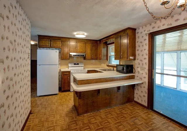 Photo 3 of Single family home for sale at 67 Ivy Ln, Whitinsville, MA 01588 | MLS# 73571305 | Listing updated on 2026-09-06