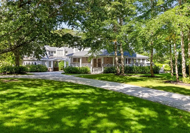 Photo 3 of Single family home for sale at 434 Sea View Ave, Osterville, MA 02655 | MLS# 73589132 | Listing updated on 2026-10-15