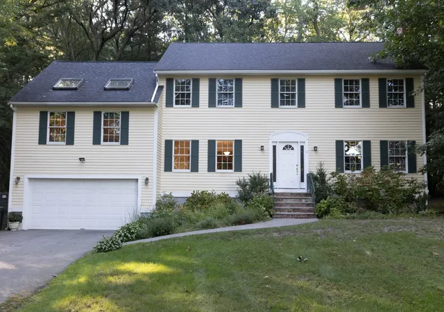 Photo 1 of Single family home for sale at 4 Mead Cir, Lexington, MA 02420 | MLS# 73579380 | Listing updated on 2026-09-21