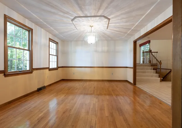 Photo 3 of Single family home for sale at 4 Mead Cir, Lexington, MA 02420 | MLS# 73579380 | Listing updated on 2026-09-21