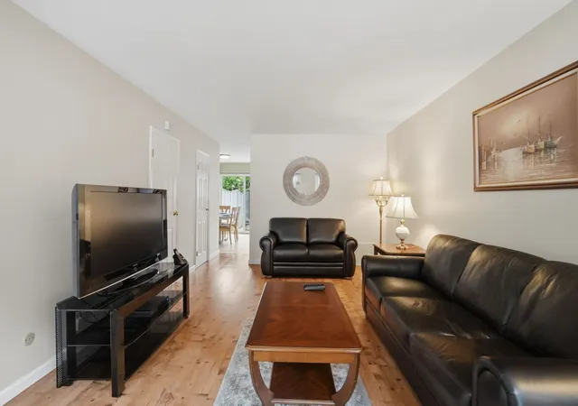 Photo 4 of Sale Pending at 37 Williamsburg Dr #37, Springfield, MA 01108 | MLS# 73572229 | Listing updated on 2026-09-29
