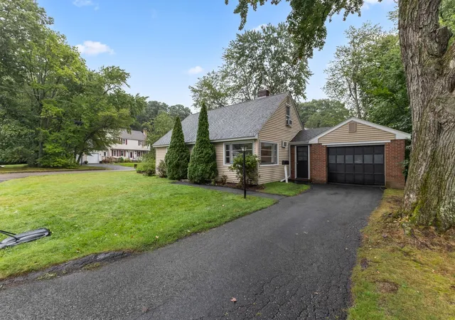 Photo 2 of Sale Pending at 30 Bellridge Dr, Shrewsbury, MA 01545 | MLS# 73570969 | Listing updated on 2026-09-29