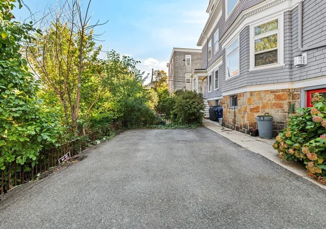 Listing Photo 4 - Condo for sale in building located at 14 Whitby Ter, Boston, MA 02125 - Unit #2