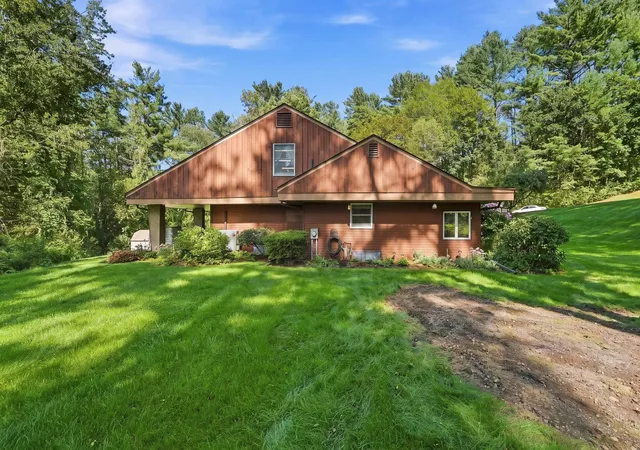 Photo 3 of Single family home for sale at 6 Ragged Hl Rd, Ware, MA 01082 | MLS# 73574571 | Listing updated on 2026-09-13