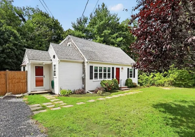 Photo 3 of Sale Pending at 403 Country Way, Scituate, MA 02066 | MLS# 73574410 | Listing updated on 2026-10-01