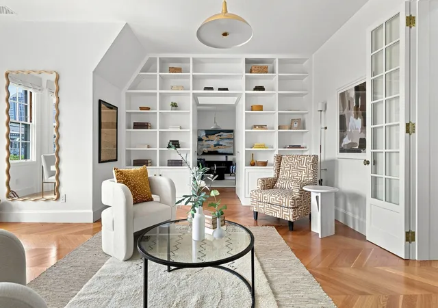 Photo 3 of Condo for sale at 191 Commonwealth Ave #PH61, Boston, MA 02116 | MLS# 73572912 | Listing updated on 2026-09-12