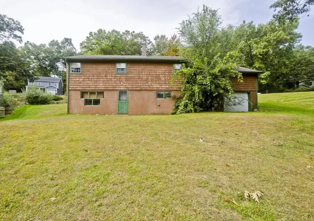 Photo 3 of Single family home for sale at 290 Morton St, West Springfield, MA 01089 | MLS# 73587538 | Listing updated on 2026-10-28