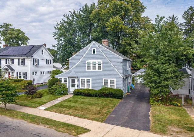 Photo 2 of Single family home for sale at 793 Allen St, Springfield, MA 01118 | MLS# 73581997 | Listing updated on 2026-10-25