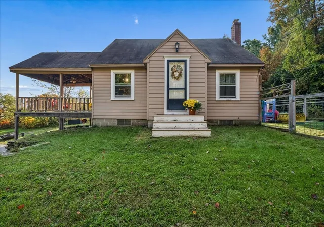 Photo 2 of Sale Pending at 16 Gile Rd, Raymond, NH 03077 | MLS# 73586442 | Listing updated on 2026-10-08