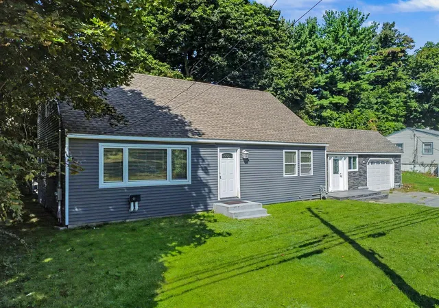 Photo 3 of Single family home for sale at 188 Oak St, Methuen, MA 01844 | MLS# 73564899 | Listing updated on 2026-09-18