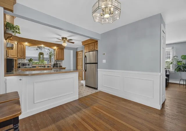 Photo 1 of Single family home for sale at 8 Lyndale Rd, Worcester, MA 01606 | MLS# 73577983 | Listing updated on 2026-10-15