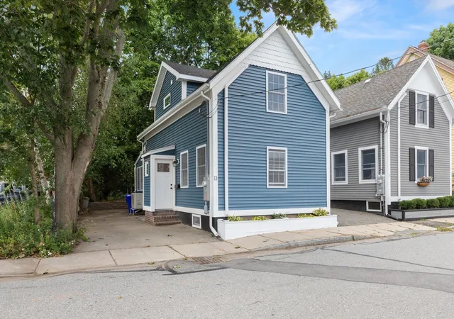 Photo 2 of Single family home for sale at 13 Estes St, Ipswich, MA 01938 | MLS# 73573134 | Listing updated on 2026-09-15