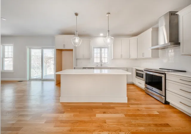 Photo 2 of Single family home for sale at 33 Strongwater Dr, Salem, MA 01970 | MLS# 73574917 | Listing updated on 2026-09-14