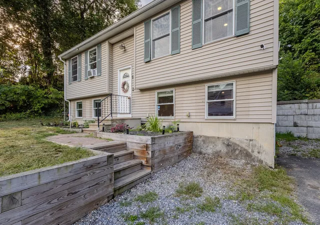 Photo 2 of Single family home for sale at 91 Wendell St, Athol, MA 01331 | MLS# 73574537 | Listing updated on 2026-09-21