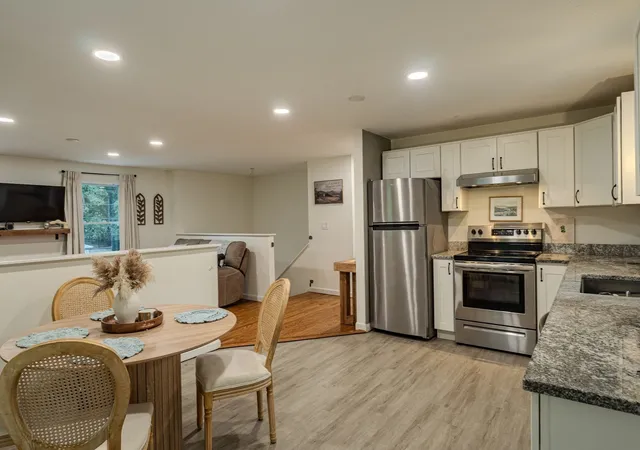 Photo 4 of Single family home for sale at 91 Wendell St, Athol, MA 01331 | MLS# 73574537 | Listing updated on 2026-09-21