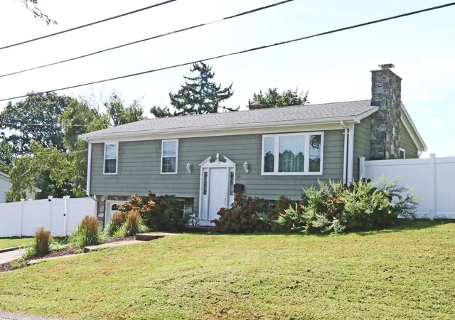 Photo 2 of Sale Pending at 85 Forsyth Ave, Somerset, MA 02726 | MLS# 73572842 | Listing updated on 2026-10-07