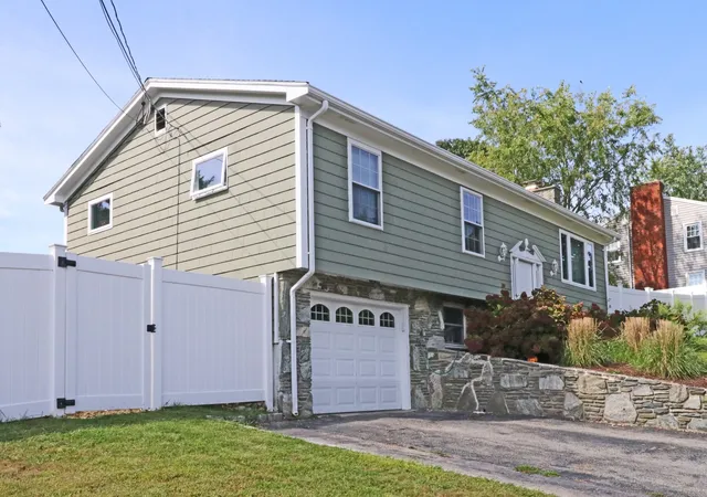 Photo 3 of Sale Pending at 85 Forsyth Ave, Somerset, MA 02726 | MLS# 73572842 | Listing updated on 2026-10-07