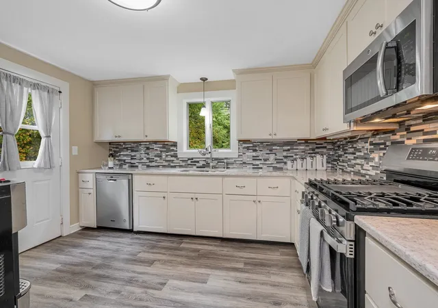 Photo 3 of Single family home for sale at 137 Central St, North Reading, MA 01864 | MLS# 73584567 | Listing updated on 2026-10-12