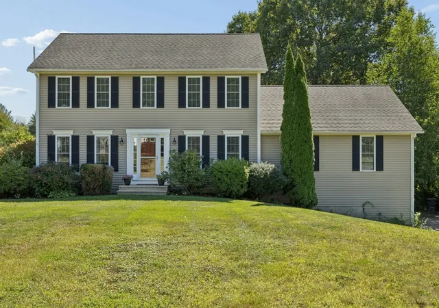 Photo 33 of Sale Pending at 9 Cameron Dr, Rutland, MA 01543 | MLS# 73578056 | Listing updated on 2026-10-14