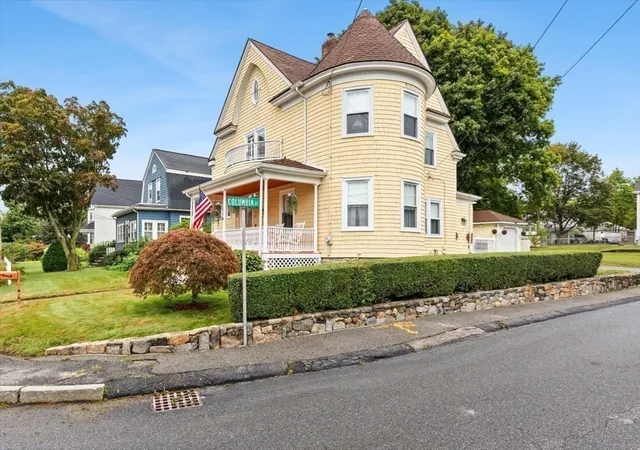 Photo 3 of Single family home for sale at 220 Smith St, North Attleboro, MA 02760 | MLS# 73573939 | Listing updated on 2026-09-13