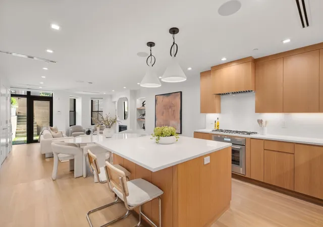 Photo 4 of Single family home for sale at 189 W Brookline St, Boston, MA 02118 | MLS# 73574746 | Listing updated on 2026-09-13