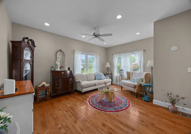 Photo 4 of Condo for sale at 27 Eagle Nest #B14-27, Clinton, MA 01510 | MLS# 73575042 | Listing updated on 2026-09-14