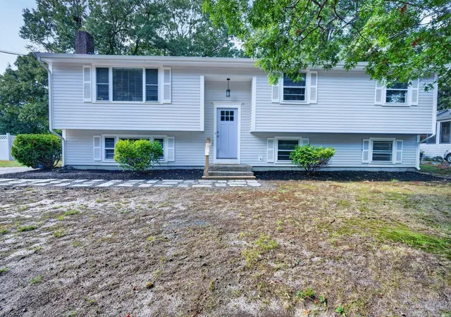 Photo 1 of Single family home for sale at 40 High Pine Dr, Plymouth, MA 02360 | MLS# 73576077 | Listing updated on 2026-10-20