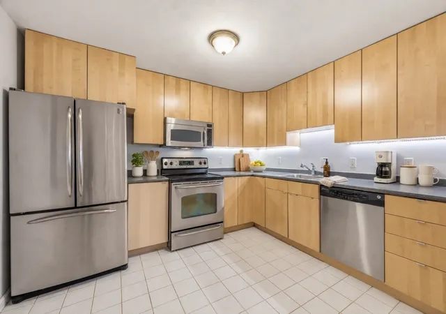 Photo 2 of Sale Pending at 18 Freedom Holw #18, Salem, MA 01970 | MLS# 73573379 | Listing updated on 2026-09-20