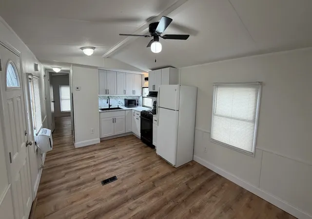 Photo 3 of Manufactured home for sale at 557 Sw Cutoff #117, Worcester, MA 01607 | MLS# 73579362 | Listing updated on 2026-09-21