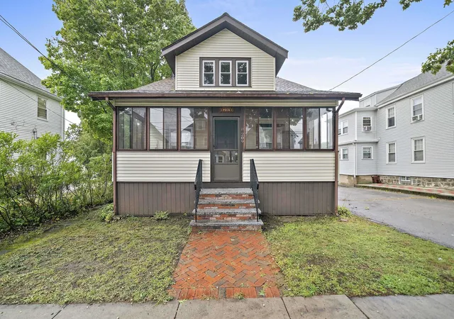 Photo 2 of Single family home for sale at 209 Highland Ave, Quincy, MA 02170 | MLS# 73584918 | Listing updated on 2026-10-07