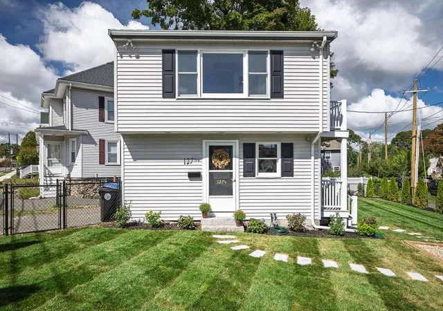Photo 3 of Single family home for sale at 127 1/2 Brg St, Beverly, MA 01915 | MLS# 73588316 | Listing updated on 2026-10-16