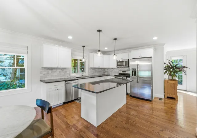 Photo 2 of Sale Pending at 4 Weld St, Roslindale, MA 02131 | MLS# 73574618 | Listing updated on 2026-09-28