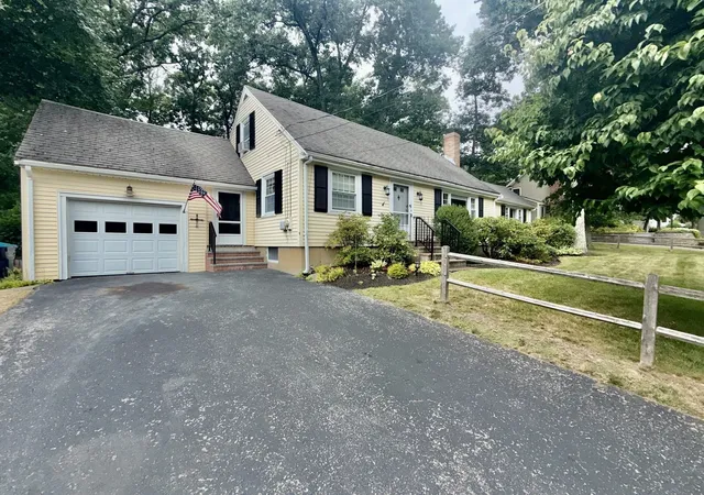 Photo 3 of Single family home for sale at 130 Central St, North Reading, MA 01864 | MLS# 73580679 | Listing updated on 2026-10-08