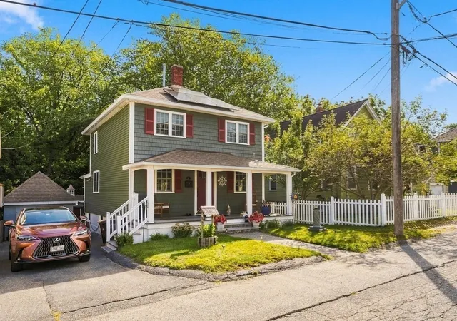 Photo 1 of Single family home for sale at 17 Bicknell Rd, North Weymouth, MA 02191 | MLS# 73577005 | Listing updated on 2026-10-11