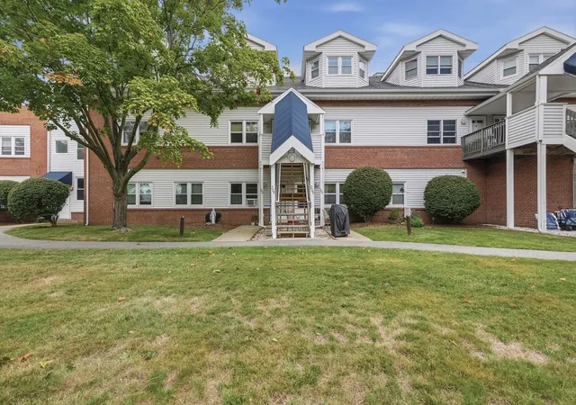 Photo 1 of Sale Pending at 26 School St #204, Hull, MA 02045 | MLS# 73570423 | Listing updated on 2026-09-29