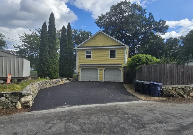 Photo 3 of Single family home for sale at 1 Stuart St, Wilmington, MA 01887 | MLS# 73575752 | Listing updated on 2026-09-18