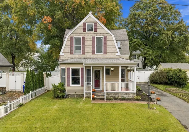 Photo 2 of Single family home for sale at 29 Upland St, Holbrook, MA 02343 | MLS# 73585756 | Listing updated on 2026-10-16