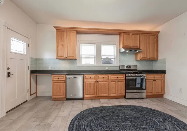 Photo 4 of Single family home for sale at 38 Davis St, Quincy, MA 02170 | MLS# 73575335 | Listing updated on 2026-10-03