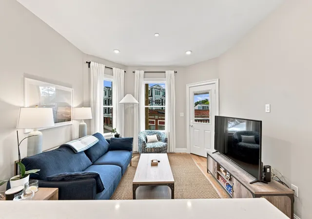 Photo 4 of Condo for sale at 35 Somerset #3A, Winthrop, MA 02152 | MLS# 73571733 | Listing updated on 2026-09-07