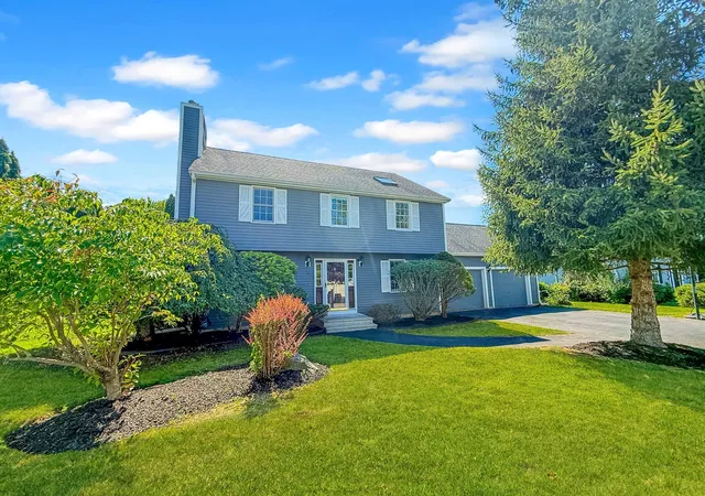 Photo 1 of Single family home for sale at 5 Swan Cir, Shrewsbury, MA 01545 | MLS# 73575712 | Listing updated on 2026-09-14